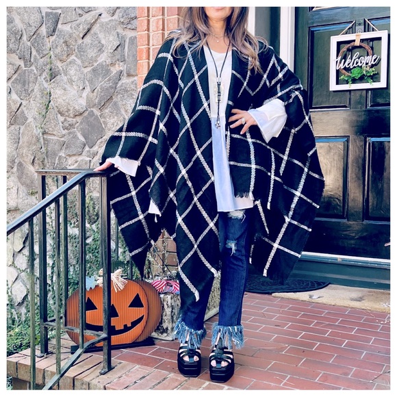 - #18 BOHO CHIC BEAUTIFUL OVERSIZED COZY BLANKET SCARF PONCHO SHAWL - Picture 1 of 7
